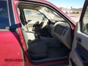 ✅ 2009 Ford Escape XLT • VIN: 1FMCU93G79KA11749 • Lot: 43662137. Listed on IAAI with 178,285 mi. Free auction sales archive from the USA and detailed vehicle history report at DreamBid. Image 5.