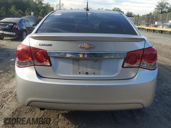2014 Chevrolet Cruze LS z VIN 1G1PA5SH4E7202097, wystawiony jako Copart lot #84544765 z przebiegiem 184 145 mil mil oraz Szkoda całkowita • Salvage title. Historia ofert i sprzedaży dostępna na DreamBid. Obrazek 6.