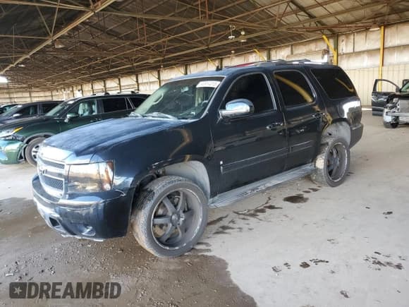 ✅ 2007 Chevrolet Tahoe LS • VIN: 1GNFC13C77R326520 • Lot: 93914315. Wystawiony na Copart z przebiegiem 176 545 mil. Bezpłatny archiwum sprzedaży aukcyjnych z USA i szczegółowy raport historii pojazdu na DreamBid. Zdjęcie 1.