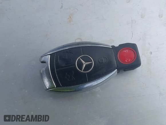 ✅ 2000 Mercedes-Benz CLK 320/430 • VIN: WDBLJ65G7YF157342 • Lot: 43689025. Wystawiony na IAAI z przebiegiem 98 430 mil. Bezpłatny archiwum sprzedaży aukcyjnych z USA i szczegółowy raport historii pojazdu na DreamBid. Zdjęcie 11.