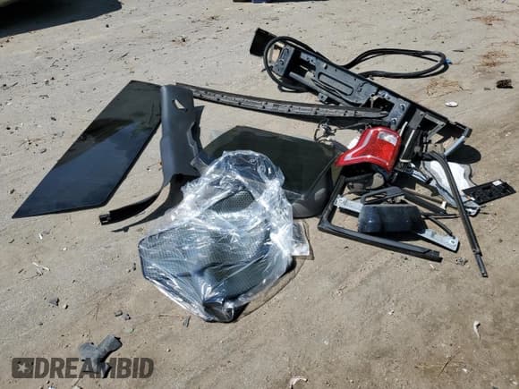 ✅ 2016 Ford F-150 XL • VIN: 1FTEW1CF7GFA15998 • Лот: 72058865. Опубликован ранее на Copart с пробегом 159 067 миль. Бесплатный доступ к архиву аукционных продаж из США и подробный отчёт об истории автомобиля на DreamBid. Изображение 12.