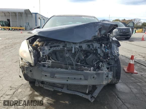 ✅ 2011 Mazda 3 S Sport • VIN: JM1BL1K53B1412098 • Lot: 90045315. Listed on Copart with 271,767 mi. Free auction sales archive from the USA and detailed vehicle history report at DreamBid. Image 5.