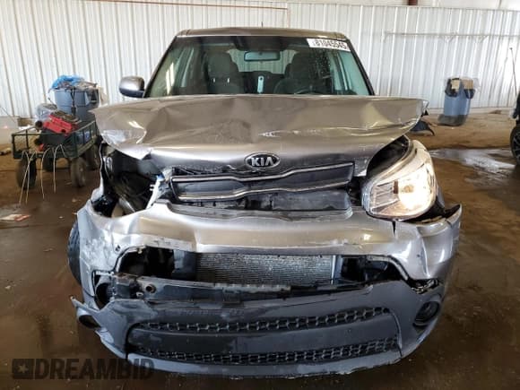 ✅ 2017 Kia Soul • VIN: KNDJN2A28H7465985 • Lot: 81045545. Wystawiony na Copart z przebiegiem 132 043 mil. Bezpłatny archiwum sprzedaży aukcyjnych z USA i szczegółowy raport historii pojazdu na DreamBid. Zdjęcie 5.