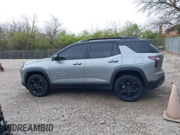 ✅ 2025 Chevrolet Equinox FWD LT • VIN: 3GNAXHEG4SL103858 • Lot: 42014156. Wystawiony na IAAI z przebiegiem 4 156 mil. Bezpłatny archiwum sprzedaży aukcyjnych z USA i szczegółowy raport historii pojazdu na DreamBid. Zdjęcie 14.