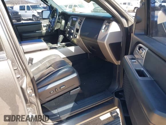 ✅ 2017 Ford Expedition Max Limited • VIN: 1FMJK1KT9HEA46593 • Lot: 41777647. Listed on IAAI with 303,989 mi. Free auction sales archive from the USA and detailed vehicle history report at DreamBid. Image 5.