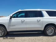 ✅ 2021 Chevrolet Suburban LT • VIN: 1GNSKCKD2MR144193 • Lot: 42848977. Wystawiony na IAAI z przebiegiem 117 662 mil. Bezpłatny archiwum sprzedaży aukcyjnych z USA i szczegółowy raport historii pojazdu na DreamBid. Zdjęcie 14.