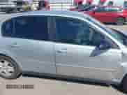 2005 Chevrolet Malibu LS z VIN 1G1ZT52885F230302, wystawiony jako IAAI lot #41694851 z przebiegiem 147 872 mil mil oraz . Historia ofert i sprzedaży dostępna na DreamBid. Obrazek 13.