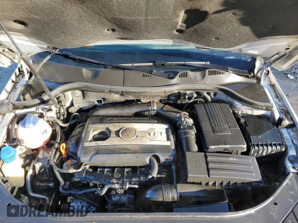 ✅ 2009 Volkswagen Passat Komfort • VIN: WVWJK73C19E004393 • Lot: 90436465. Wystawiony na Copart z przebiegiem 196 101 mil. Bezpłatny archiwum sprzedaży aukcyjnych z USA i szczegółowy raport historii pojazdu na DreamBid. Zdjęcie 11.