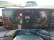 ✅ 2024 Kia EV9 GT-Line • VIN: KNDAEFS57R6030561 • Lot: 82071065. Wystawiony na Copart z przebiegiem 9 394 mil. Bezpłatny archiwum sprzedaży aukcyjnych z USA i szczegółowy raport historii pojazdu na DreamBid. Zdjęcie 9.