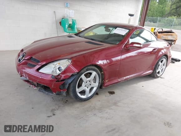 ✅ 2008 Mercedes-Benz SLK 350 • VIN: WDBWK56F58F176045 • Lot: 42271253. Listed on IAAI with 111,908 mi. Free auction sales archive from the USA and detailed vehicle history report at DreamBid. Image 18.