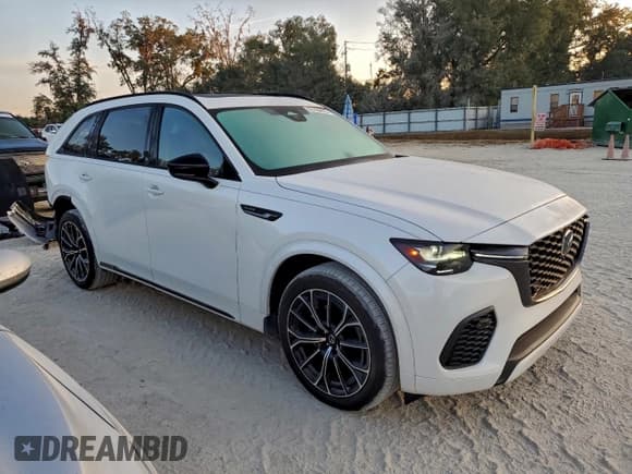 ✅ 2025 Mazda CX-70 S Premium • VIN: JM3KJDHC6S1108493 • Lot: 95164825. Listed on Copart with 13,547 mi. Free auction sales archive from the USA and detailed vehicle history report at DreamBid. Image 4.