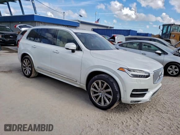✅ 2016 Volvo XC90 T6 Inscription • VIN: YV4A22PL4G1027584 • Lot: 94168855. Wystawiony na Copart z przebiegiem 39 280 mil. Bezpłatny archiwum sprzedaży aukcyjnych z USA i szczegółowy raport historii pojazdu na DreamBid. Zdjęcie 4.