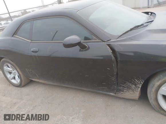 ✅ 2012 Dodge Challenger SXT • VIN: 2C3CDYAG5CH214207 • Lot: 41742866. Wystawiony na IAAI z przebiegiem 127 710 mil. Bezpłatny archiwum sprzedaży aukcyjnych z USA i szczegółowy raport historii pojazdu na DreamBid. Zdjęcie 13.