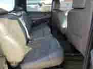 ✅ 2002 Chevrolet Suburban LT • VIN: 3GNGC26G22G287790 • Лот: 82716634. Опубликован ранее на Copart с пробегом 195 790 миль. Бесплатный доступ к архиву аукционных продаж из США и подробный отчёт об истории автомобиля на DreamBid. Изображение 11.