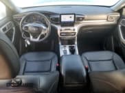 ✅ 2022 Ford Explorer XLT • VIN: 1FMSK7DH6NGB73172 • Lot: 91178445. Wystawiony na Copart z przebiegiem 56 265 mil. Bezpłatny archiwum sprzedaży aukcyjnych z USA i szczegółowy raport historii pojazdu na DreamBid. Zdjęcie 8.