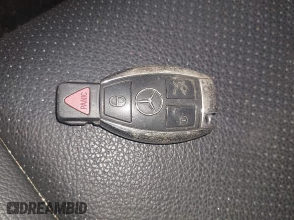 ✅ 2010 Mercedes-Benz C 300 Sport • VIN: WDDGF8BBXAF415454 • Лот: 43854675. Опубликован ранее на IAAI с пробегом 154 790 миль. Бесплатный доступ к архиву аукционных продаж из США и подробный отчёт об истории автомобиля на DreamBid. Изображение 11.