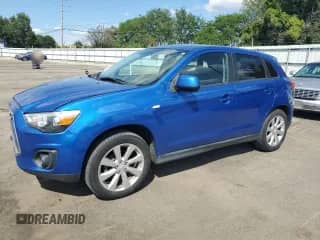 2015 Mitsubishi Outlander ES z VIN 4A4AR3AU0FE040872, wystawiony jako Copart lot #69992485 z przebiegiem 117 674 mil mil oraz Szkoda całkowita • Salvage title. Historia ofert i sprzedaży dostępna na DreamBid. Obrazek 1.