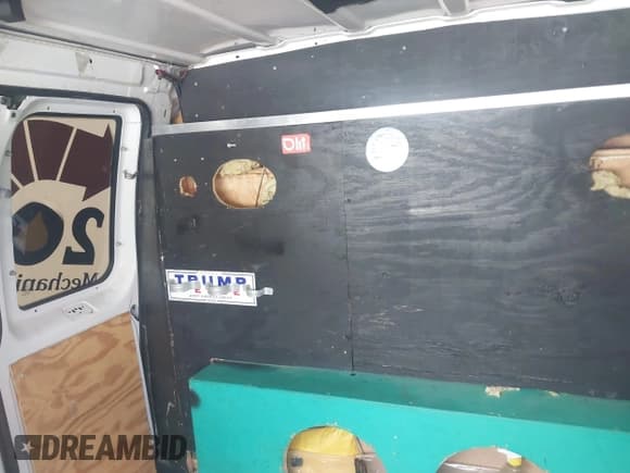 ✅ 2013 Ford Econoline Cargo Commercial • VIN: 1FTSS3EL4DDA51670 • Lot: 42894720. Wystawiony na IAAI z przebiegiem 185 853 mil. Bezpłatny archiwum sprzedaży aukcyjnych z USA i szczegółowy raport historii pojazdu na DreamBid. Zdjęcie 8.