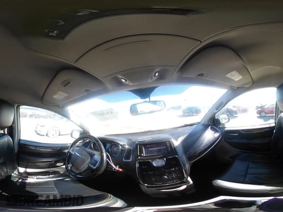 ✅ 2012 Chrysler Town & Country Touring L • VIN: 2C4RC1CG2CR175339 • Lot: 43636872. Wystawiony na IAAI z przebiegiem 194 616 mil. Bezpłatny archiwum sprzedaży aukcyjnych z USA i szczegółowy raport historii pojazdu na DreamBid. Zdjęcie 18.