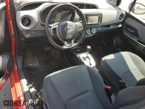 ✅ 2015 Toyota Yaris L • VIN: VNKJTUD34FA016798 • Лот: 65967995. Опубликован ранее на Copart с пробегом Не указан. Бесплатный доступ к архиву аукционных продаж из США и подробный отчёт об истории автомобиля на DreamBid. Изображение 8.