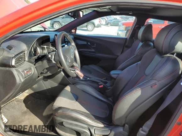 2019 Hyundai Veloster Turbo z VIN KMHTH6AB6KU013559, wystawiony jako Copart lot #85124164 z przebiegiem 62 323 mil mil oraz Szkoda całkowita • Salvage title. Historia ofert i sprzedaży dostępna na DreamBid. Obrazek 7.