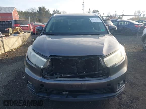 ✅ 2016 Toyota Highlander XLE • VIN: 5TDJKRFH9GS283845 • Lot: 43552528. Wystawiony na IAAI z przebiegiem 183 998 mil. Bezpłatny archiwum sprzedaży aukcyjnych z USA i szczegółowy raport historii pojazdu na DreamBid. Zdjęcie 6.