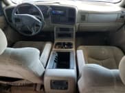 ✅ 2004 Chevrolet Suburban LS • VIN: 1GNEC16T84J149865 • Лот: 53901895. Опубликован ранее на Copart с пробегом 264 465 миль. Бесплатный доступ к архиву аукционных продаж из США и подробный отчёт об истории автомобиля на DreamBid. Изображение 8.