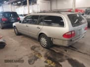 ✅ 1998 Mercedes-Benz E 320 • VIN: WDBJH82F1WX012234 • Lot: 41414457. Listed on IAAI with 258,923 mi. Free auction sales archive from the USA and detailed vehicle history report at DreamBid. Image 3.