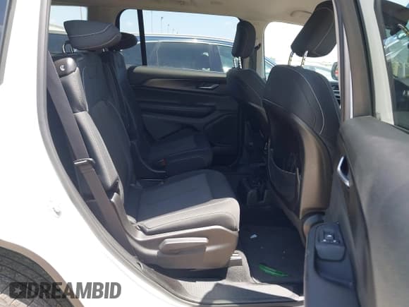 ✅ 2023 Jeep Grand Cherokee Altitude • VIN: 1C4RJKAG4P8895077 • Lot: 42212118. Listed on IAAI with 49,388 mi. Free auction sales archive from the USA and detailed vehicle history report at DreamBid. Image 8.