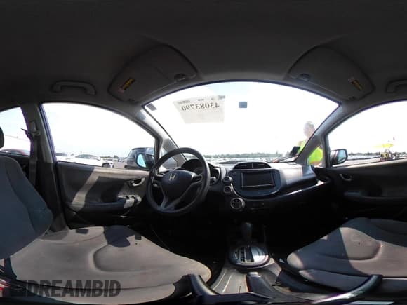 ✅ 2009 Honda Fit • VIN: JHMGE88219S008371 • Лот: 43083790. Опубликован ранее на IAAI с пробегом 192 723 миль. Бесплатный доступ к архиву аукционных продаж из США и подробный отчёт об истории автомобиля на DreamBid. Изображение 18.