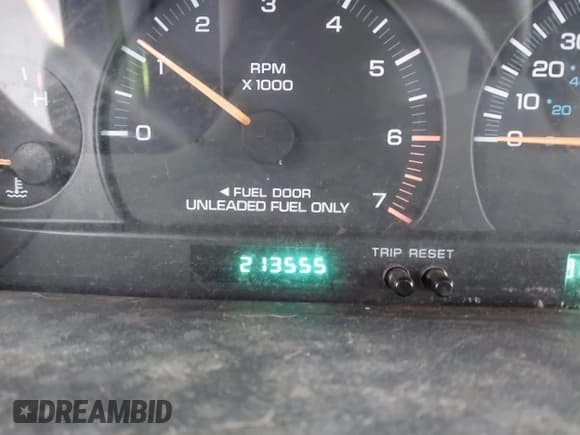 ✅ 2000 Dodge Caravan SE • VIN: 1B4GP44G9YB734075 • Lot: 43837030. Listed on IAAI with 213,555 mi. Free auction sales archive from the USA and detailed vehicle history report at DreamBid. Image 7.