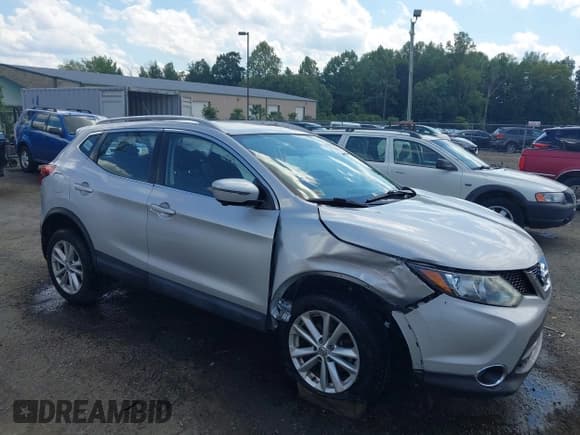 ✅ 2017 Nissan Rogue SL • VIN: JN1BJ1CPXHW005139 • Lot: 43064678. Listed on IAAI with 80,714 mi. Free auction sales archive from the USA and detailed vehicle history report at DreamBid. Image 1.