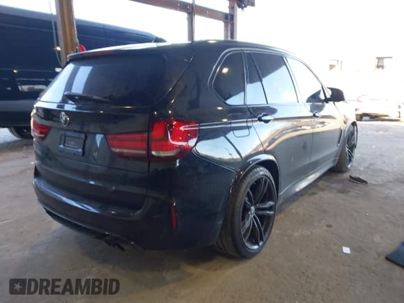 ✅ 2018 BMW X5 M • VIN: 5YMKT6C56J0Y84190 • Lot: 41623494. Listed on IAAI with 45,048 mi. Free auction sales archive from the USA and detailed vehicle history report at DreamBid. Image 4.
