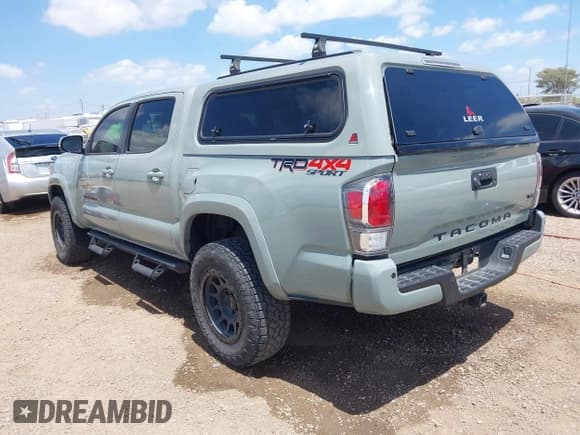 ✅ 2022 Toyota Tacoma SR • VIN: 3TYCZ5AN5NT080995 • Лот: 42799442. Опубликован ранее на IAAI с пробегом 51 700 миль. Бесплатный доступ к архиву аукционных продаж из США и подробный отчёт об истории автомобиля на DreamBid. Изображение 3.