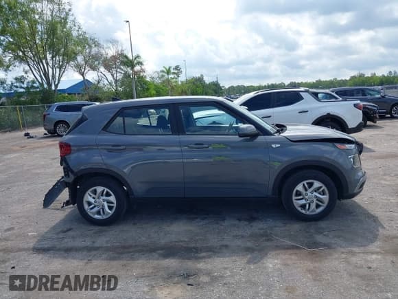 ✅ 2022 Hyundai Venue SE • VIN: KMHRB8A35NU163456 • Lot: 42323261. Listed on IAAI with 20,874 mi. Free auction sales archive from the USA and detailed vehicle history report at DreamBid. Image 13.