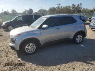 ✅ 2022 Hyundai Venue SE • VIN: KMHRB8A33NU160460 • Lot: 80443784. Wystawiony na Copart z przebiegiem 8 512 mil. Bezpłatny archiwum sprzedaży aukcyjnych z USA i szczegółowy raport historii pojazdu na DreamBid. Zdjęcie 1.