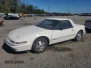 ✅ 1990 Buick Reatta • VIN: 1G4EC33C7LB906610 • Lot: 81840844. Wystawiony na Copart z przebiegiem Nie podano. Bezpłatny archiwum sprzedaży aukcyjnych z USA i szczegółowy raport historii pojazdu na DreamBid. Zdjęcie 1.