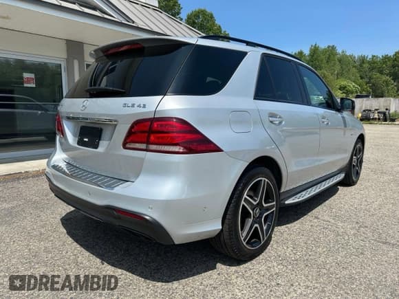 ✅ 2019 Mercedes-Benz GLE 43 AMG • VIN: 4JGDA6EB1KB186999 • Лот: 84261445. Опубликован ранее на Copart с пробегом 163 517 миль. Бесплатный доступ к архиву аукционных продаж из США и подробный отчёт об истории автомобиля на DreamBid. Изображение 4.