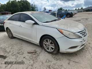 2013 Hyundai Sonata GLS z VIN 5NPEB4AC0DH648771, wystawiony jako Copart lot #86265855 z przebiegiem 173 810 mil mil oraz Czysty tytuł • Clean title. Historia ofert i sprzedaży dostępna na DreamBid. Obrazek 4.