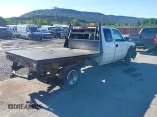 ✅ 2000 Chevrolet Silverado 2500 LS • VIN: 1GCGK29U1YE128188 • Lot: 43063090. Wystawiony na IAAI z przebiegiem 120 151 mil. Bezpłatny archiwum sprzedaży aukcyjnych z USA i szczegółowy raport historii pojazdu na DreamBid. Zdjęcie 4.