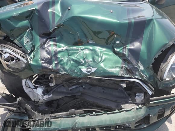 ✅ 2017 MINI Countryman Cooper S • VIN: WMZYT3C39H3D98632 • Lot: 57314325. Listed on Copart with 32,339 mi. Free auction sales archive from the USA and detailed vehicle history report at DreamBid. Image 11.