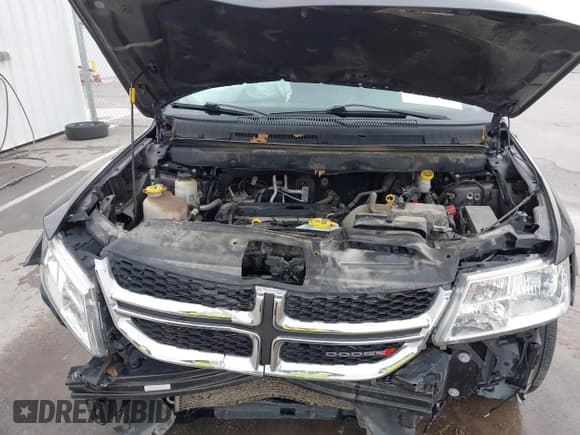 ✅ 2019 Dodge Journey SE • VIN: 3C4PDCBB0KT681348 • Lot: 43737863. Wystawiony na IAAI z przebiegiem 58 294 mil. Bezpłatny archiwum sprzedaży aukcyjnych z USA i szczegółowy raport historii pojazdu na DreamBid. Zdjęcie 10.