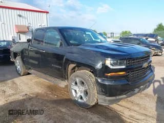 ✅ 2017 Chevrolet Silverado 1500 Custom • VIN: 1GCVKPEC2HZ323601 • Lot: 42619335. Wystawiony na IAAI z przebiegiem 99 540 mil. Bezpłatny archiwum sprzedaży aukcyjnych z USA i szczegółowy raport historii pojazdu na DreamBid. Zdjęcie 1.