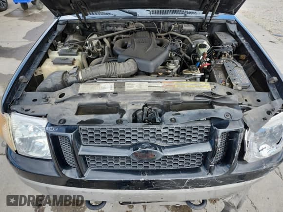 ✅ 2001 Ford Explorer Sport Trac • VIN: 1FMZU77E11UA94241 • Lot: 92632475. Listed on Copart with 197,488 mi. Free auction sales archive from the USA and detailed vehicle history report at DreamBid. Image 11.