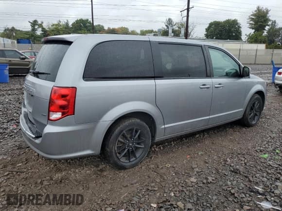 ✅ 2020 Dodge Grand Caravan GT • VIN: 2C4RDGEG1LR198933 • Lot: 81607945. Wystawiony na Copart z przebiegiem 72 969 mil. Bezpłatny archiwum sprzedaży aukcyjnych z USA i szczegółowy raport historii pojazdu na DreamBid. Zdjęcie 3.