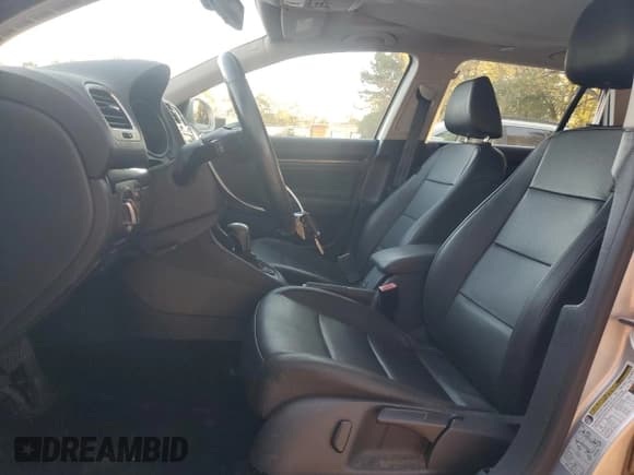 ✅ 2014 Volkswagen Jetta TDI w/Sunroof • VIN: 3VWPL7AJ6EM601663 • Lot: 91103145. Wystawiony na Copart z przebiegiem 78 561 mil. Bezpłatny archiwum sprzedaży aukcyjnych z USA i szczegółowy raport historii pojazdu na DreamBid. Zdjęcie 7.