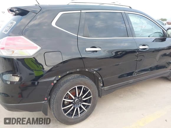 ✅ 2014 Nissan Rogue SL • VIN: 5N1AT2MT6EC781913 • Lot: 42701116. Listed on IAAI with 155,294 mi. Free auction sales archive from the USA and detailed vehicle history report at DreamBid. Image 17.