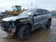 ✅ 2019 Jeep Grand Cherokee Altitude • VIN: 1C4RJFAG2KC563247 • Lot: 41479926. Wystawiony na IAAI z przebiegiem 81 288 mil. Bezpłatny archiwum sprzedaży aukcyjnych z USA i szczegółowy raport historii pojazdu na DreamBid. Zdjęcie 6.