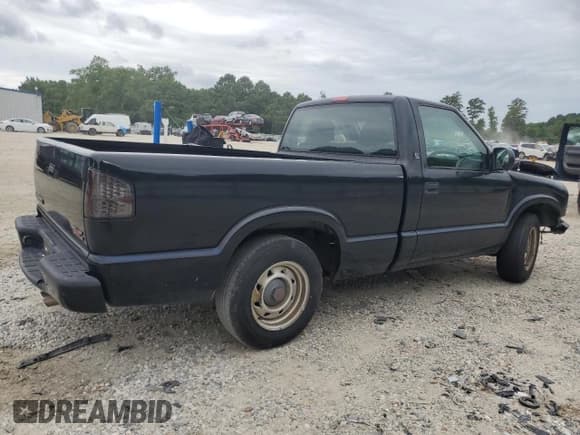 ✅ 2001 GMC Sonoma SL • VIN: 1GTCS14581K143450 • Лот: 67524905. Опубликован ранее на Copart с пробегом Не указан. Бесплатный доступ к архиву аукционных продаж из США и подробный отчёт об истории автомобиля на DreamBid. Изображение 3.