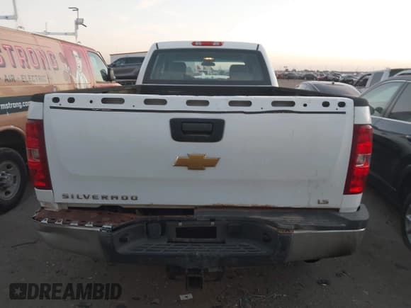 ✅ 2013 Chevrolet Silverado 2500HD Work Truck • VIN: 1GC1KVCG9DF172373 • Lot: 43636735. Listed on IAAI with 321,380 mi. Free auction sales archive from the USA and detailed vehicle history report at DreamBid. Image 16.